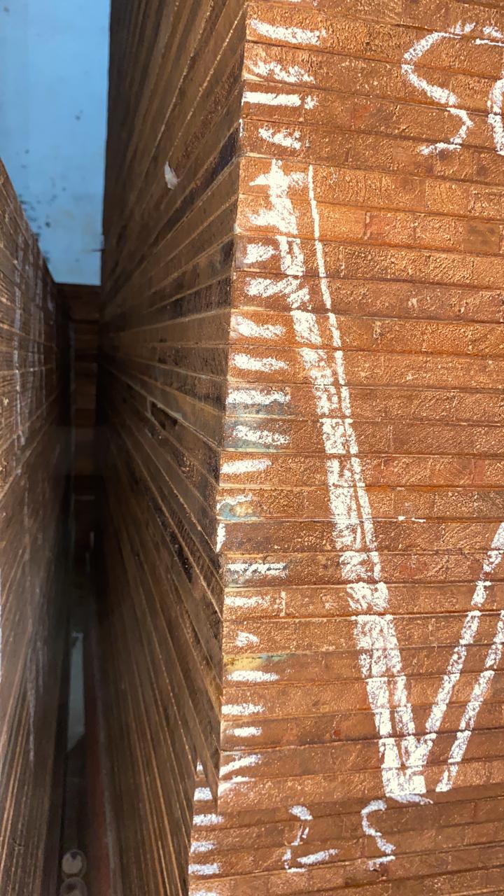 30 Kg Shuttering Plywood Decowave Water Proof Core Material: Harwood