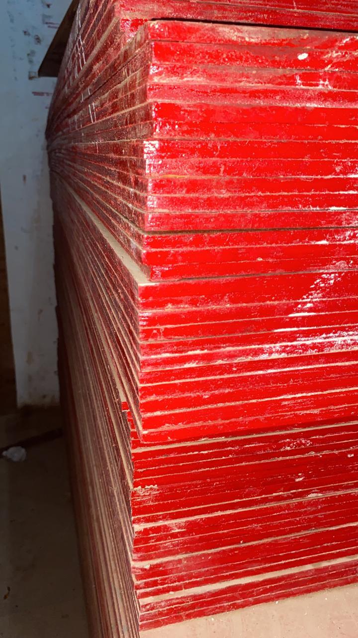 30 Kg Shuttering Plywood Decowave Water Proof Core Material: Harwood