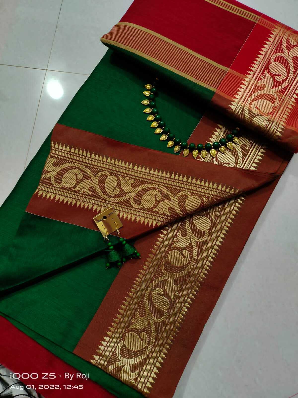 Handloom Saree - Silk, Opaque Finish | Red And Black, Intricate Woven Design With Zari Work, Perfect For Festive Occasions, Wrap-around Style