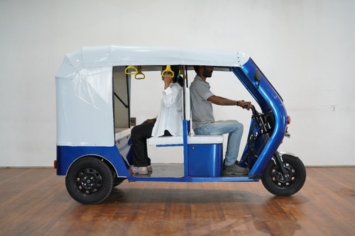 E Buzz Passenger - 48V 60Ah Battery, H:2000mm L:2500mm W:1500mm, 2 Passengers, 1kW Motor Power, 25km/h Top Speed | Daily Use, Best Mileage, Electric Power, Passenger Comfort, Last Mile Transport