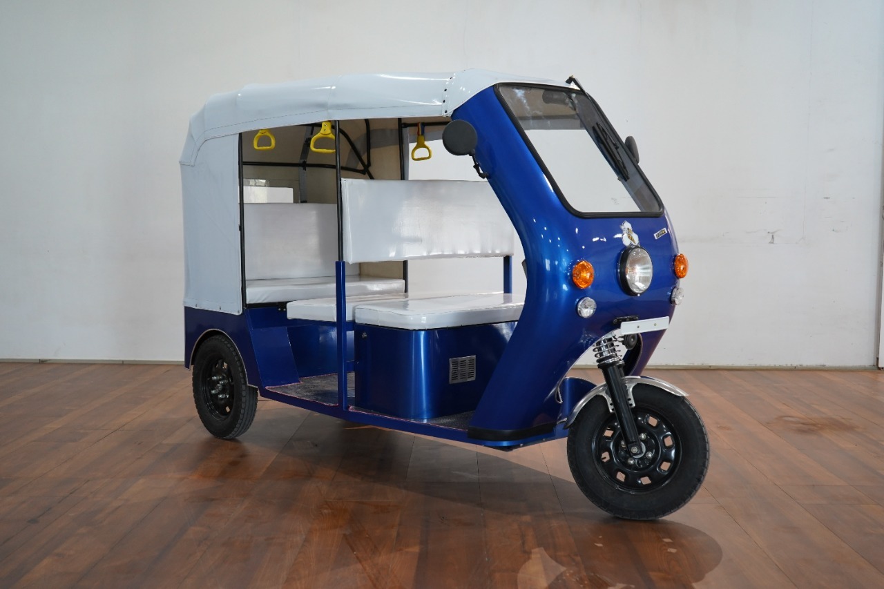 E Buzz Passenger - 48v 60ah Battery, H:2000mm L:2500mm W:1500mm, 2 Passengers, 1kw Motor Power, 25km/h Top Speed | Daily Use, Best Mileage, Electric Power, Passenger Comfort, Last Mile Transport
