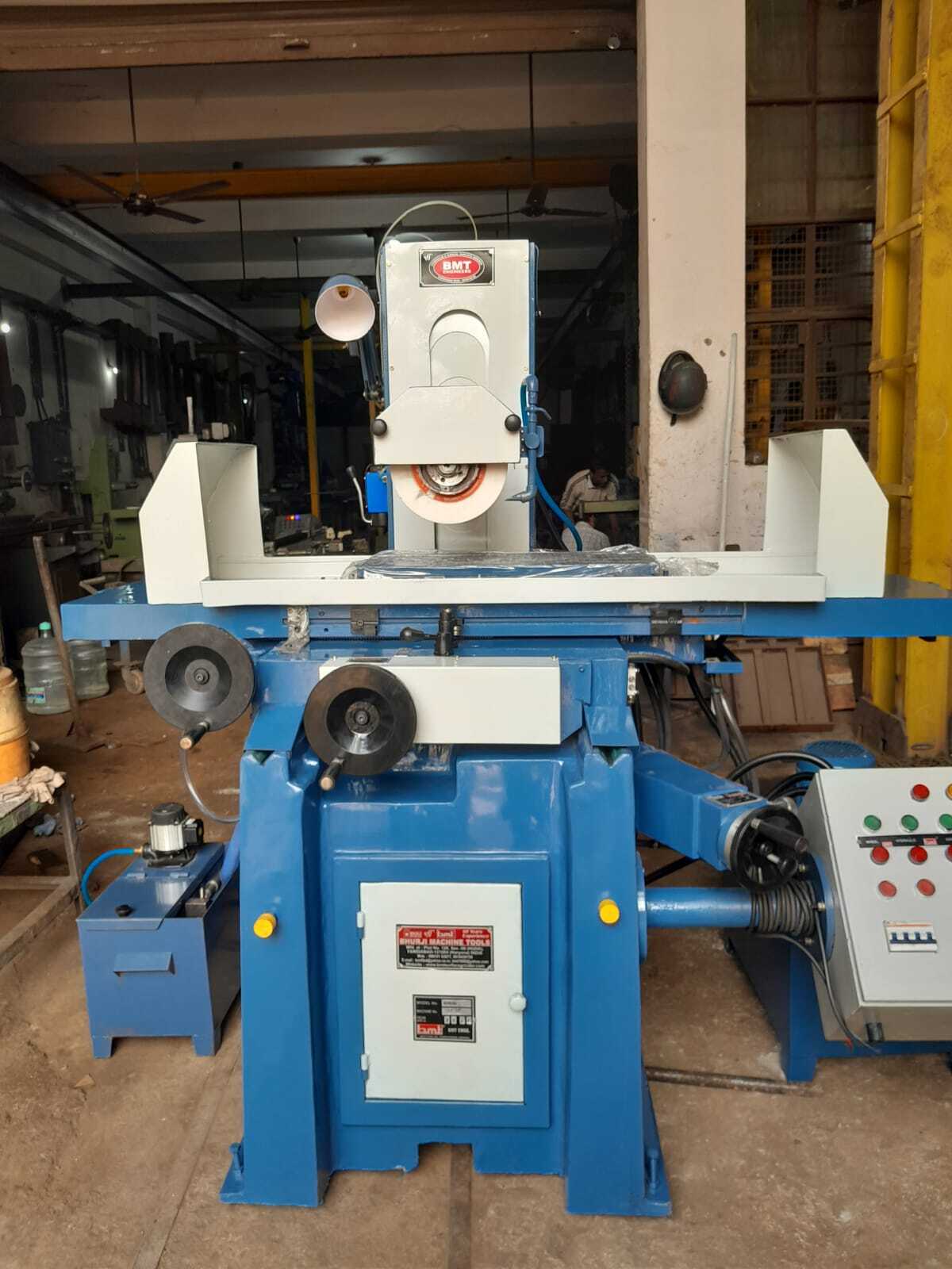 Bhurjee Hydraulic Surface Grinder Machine - Capacity: 500 Kg/day