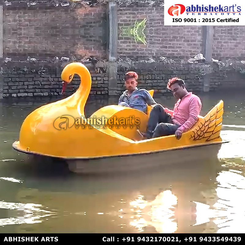 Frp Paddle Boat Application: Lake