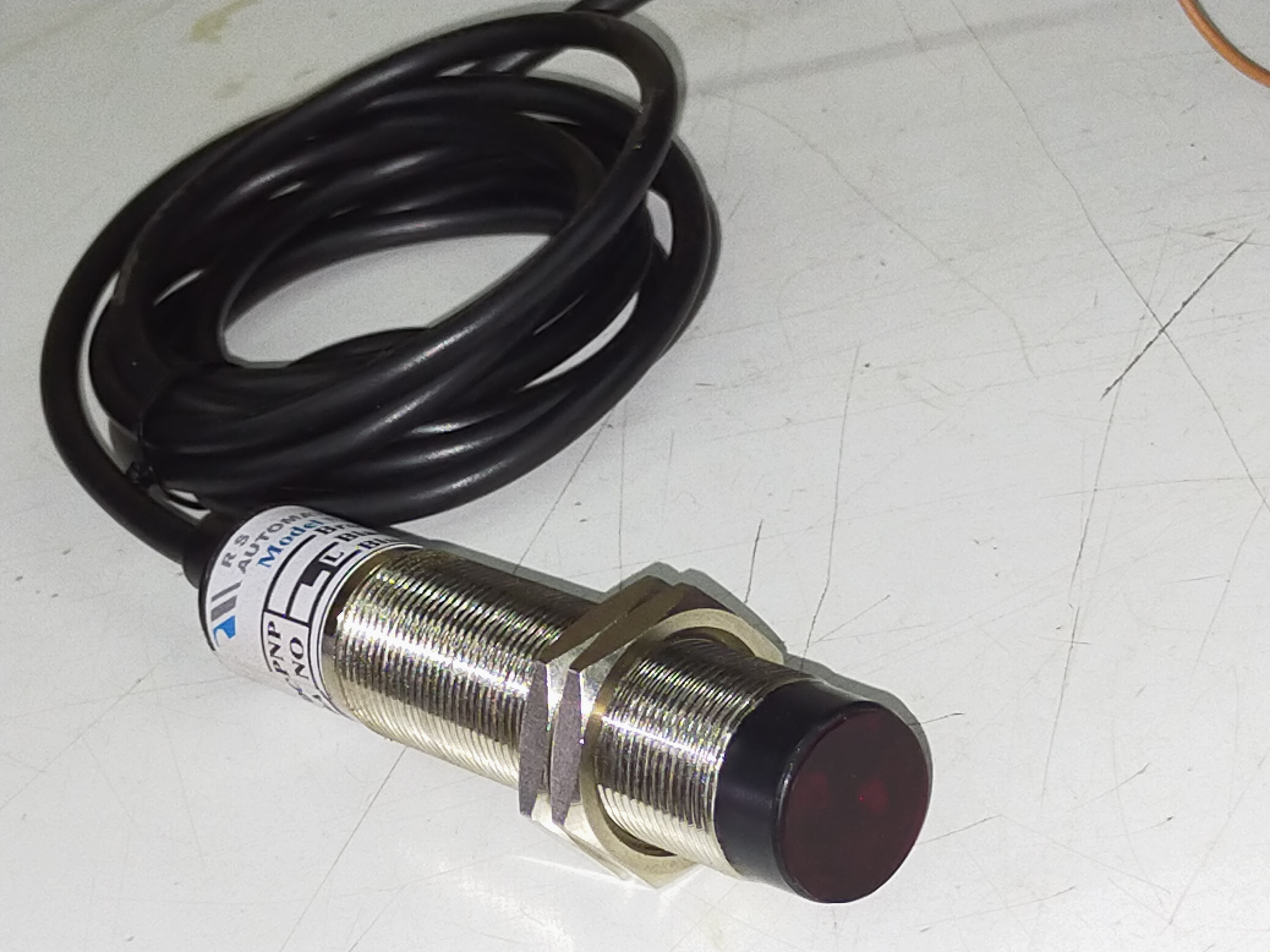 Photo Sensors Input: 10-30vdc