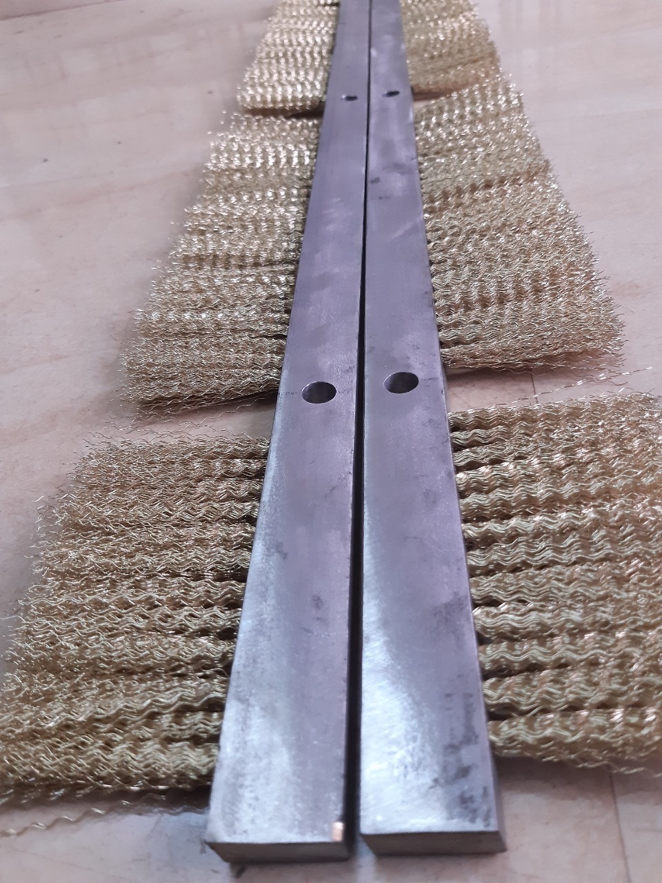 Strip Brush - Stainless Wire, 50 Mm Diameter X 1.5 Inch Length | Round Shape, High Fatigue, Non-magnetic, For Chain Trolley Cleaning