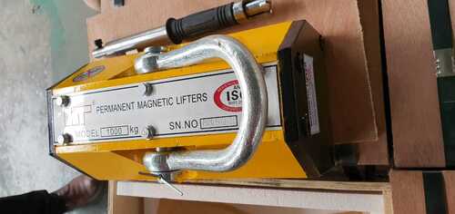 Magnet Lifter - Heavy Duty Permanent Lifting Magnet, 500 Kg Lifting Capacity, 600 Kg Load Capacity, Steel Material, Rectangle Shape