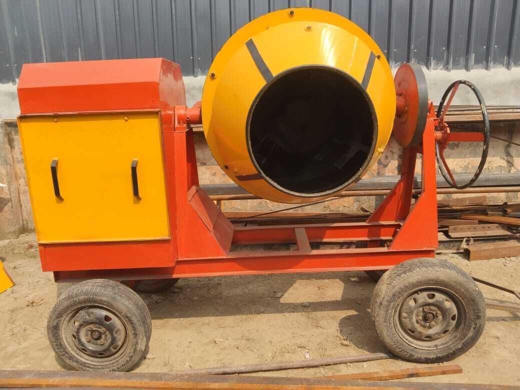 Yellow And Orange Interlocking Paver Block Machine