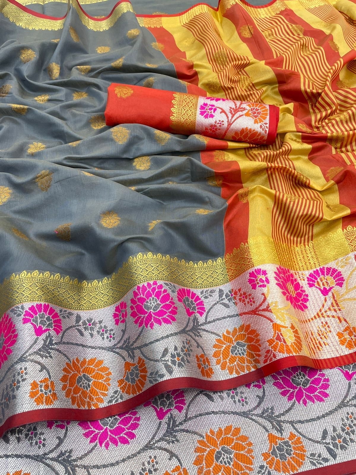 Silk And Soft Saree - Soft Cotton Silk With Antique Gold Zari Mina Weaving Border, 5.5 Mtr Saree & 0.80 Mtr Contrast Blouse With Trendy Pallu