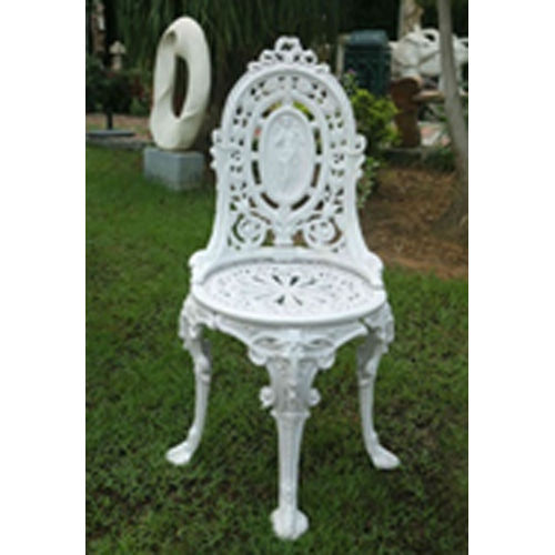 White Agnes Cast Aluminium Chair