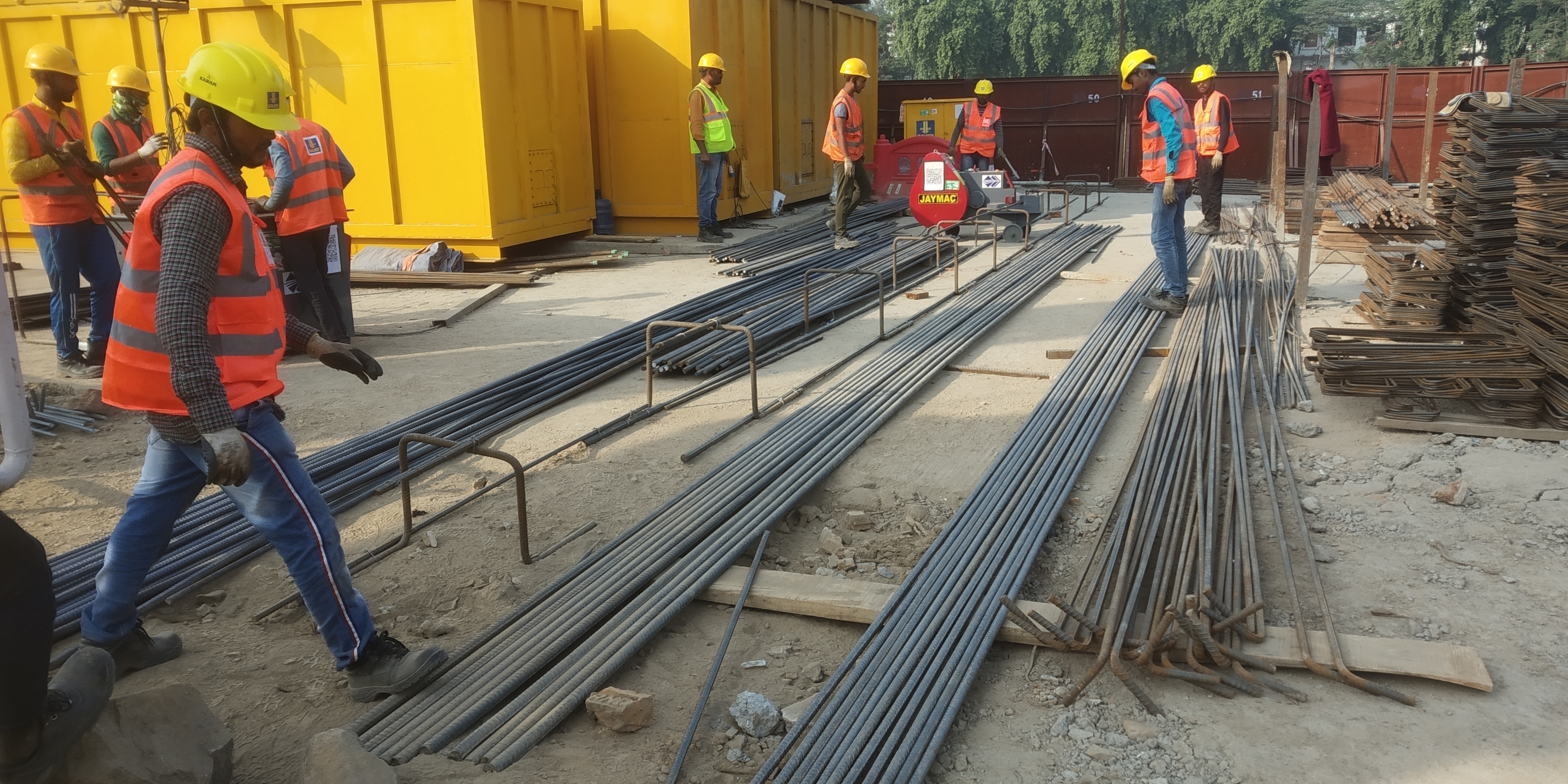 Re Bar Cutting Machine Construction