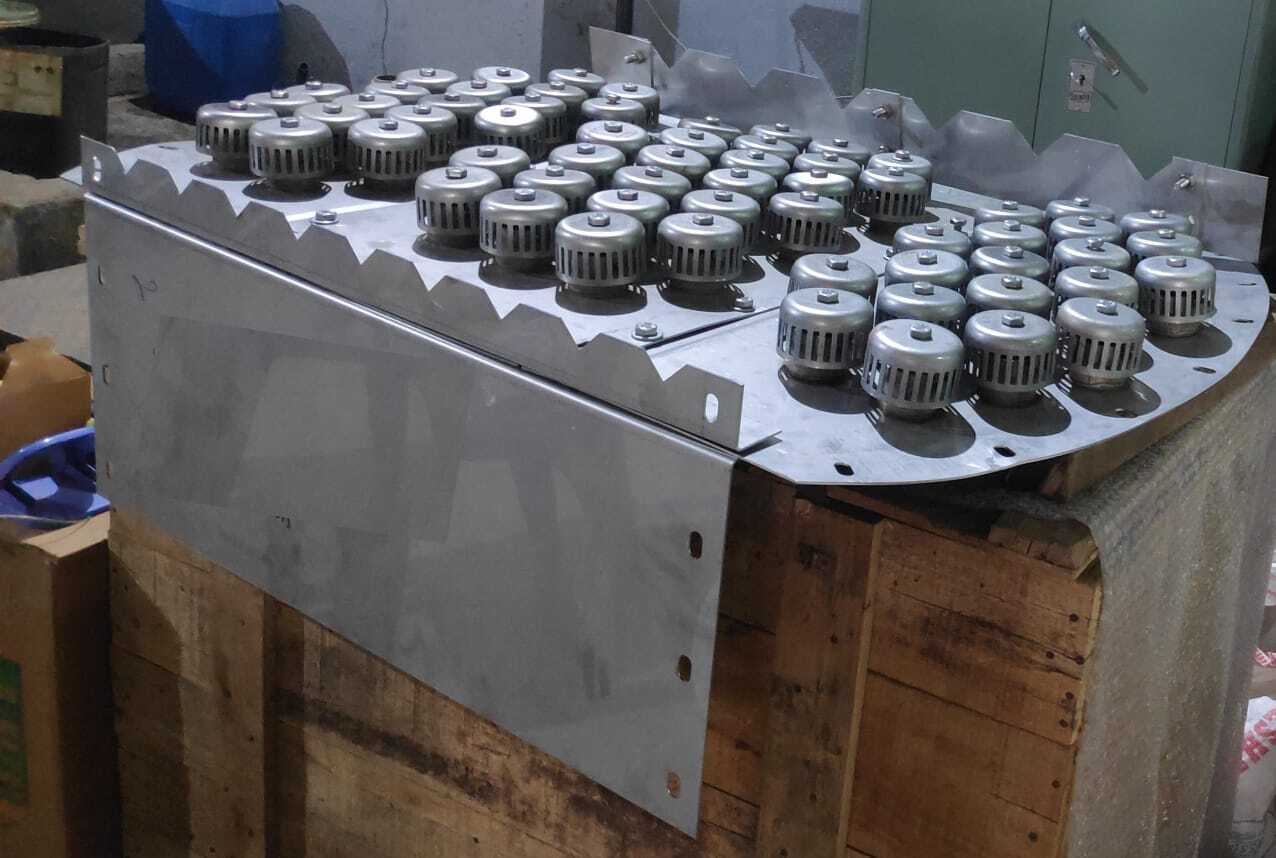 Silver Bubble Cap Trays