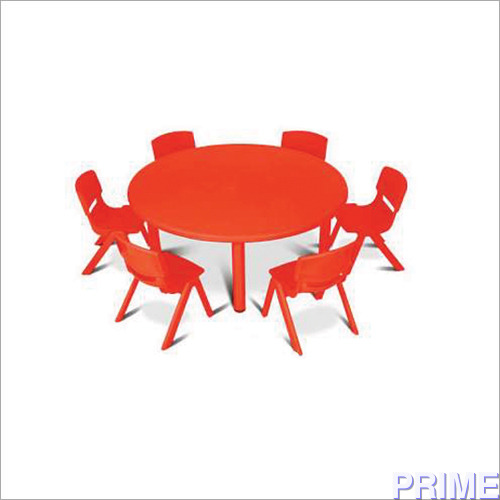 लाल गोल मेज