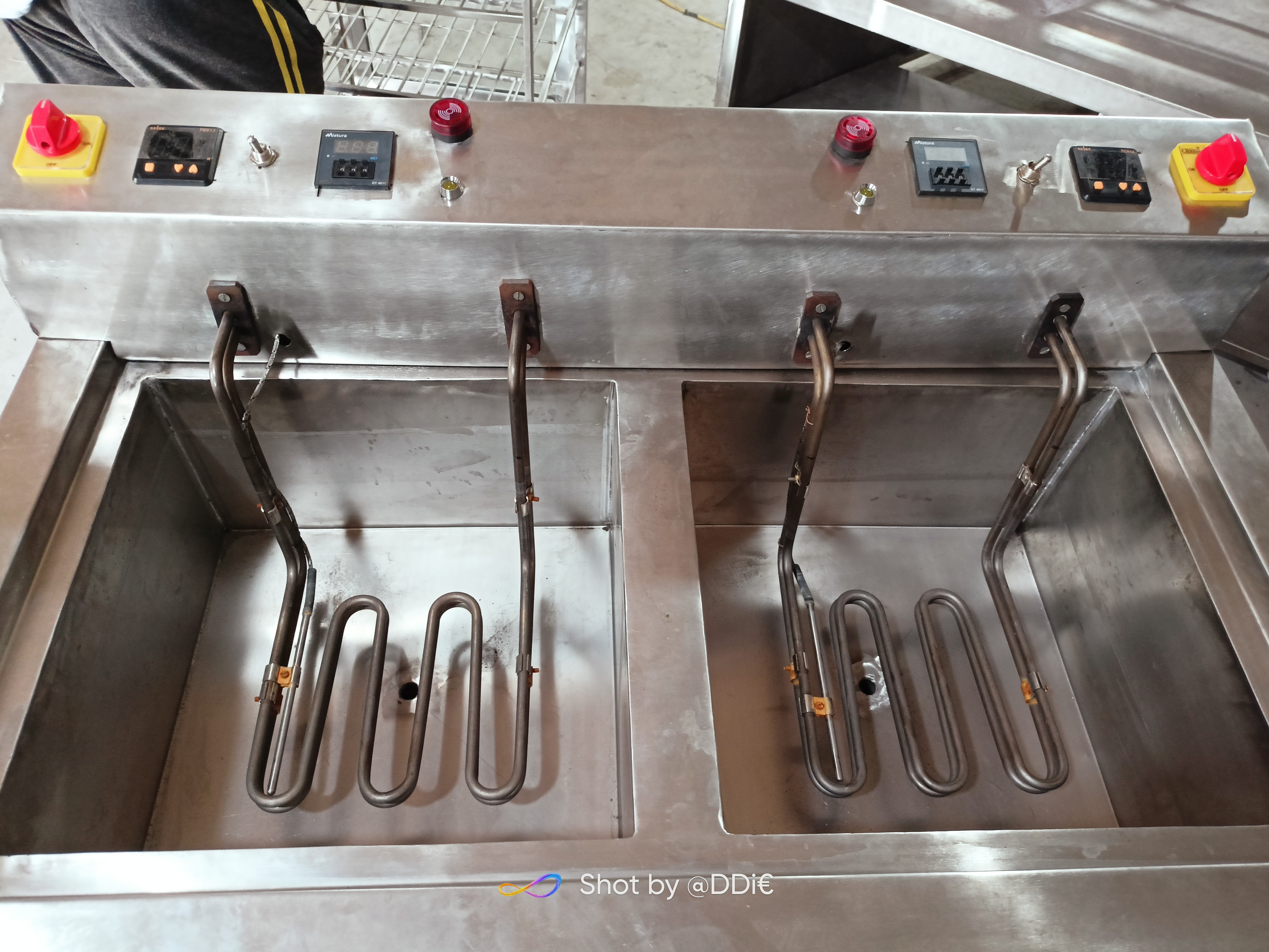 Double Deep Fat Fryer 20 Litre Energy Source: Electric