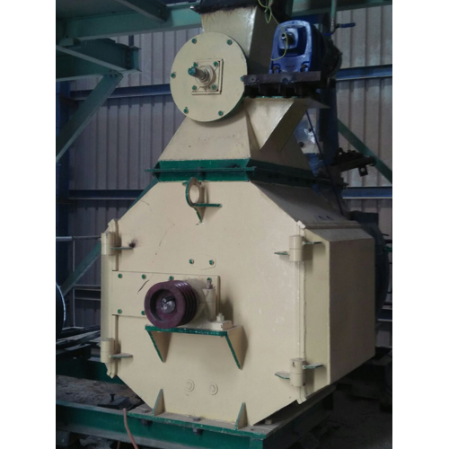 Hammer Mill Machine With Rotary Feeder Engine Type: Air Cooled