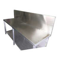  6X2.5 फीट स्टेनलेस स्टील टेबल 