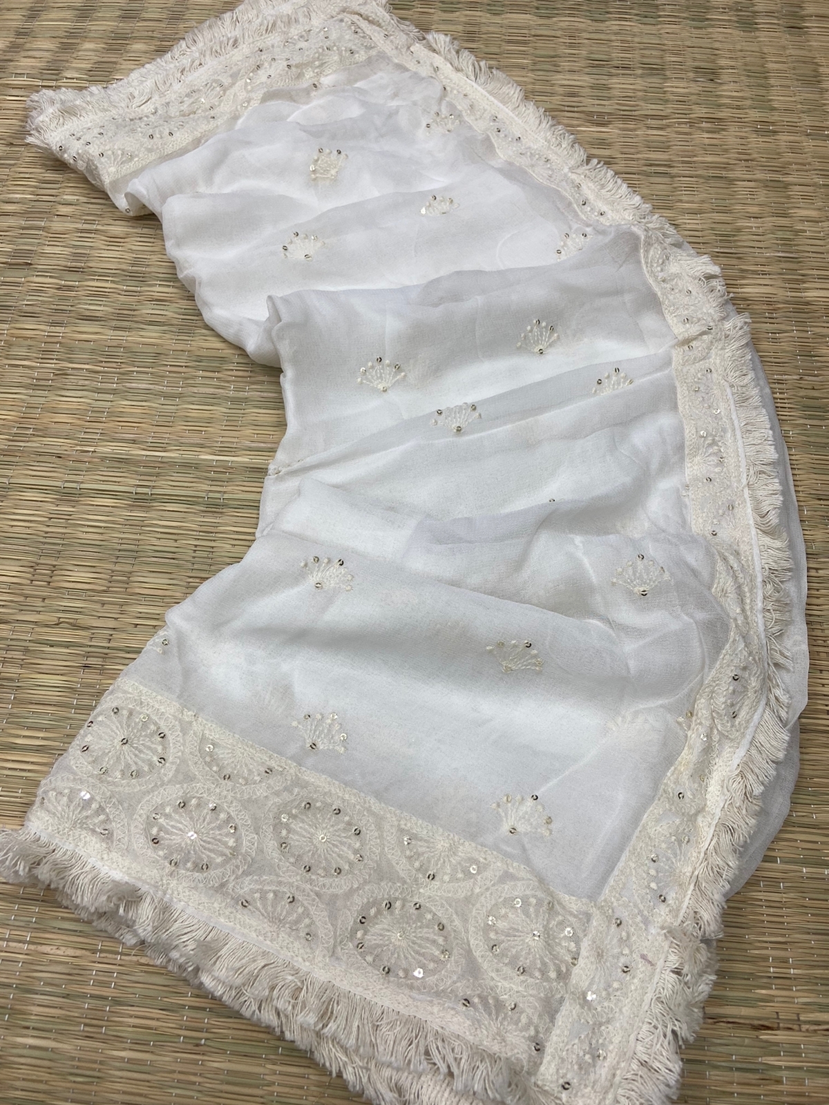 Dydable Duptta - Fabric Pure Viscose, 24 Inch Width, 2.50 Mtr Height | Embroidery & Sequins Work, Lace Broder, Thread Dydable