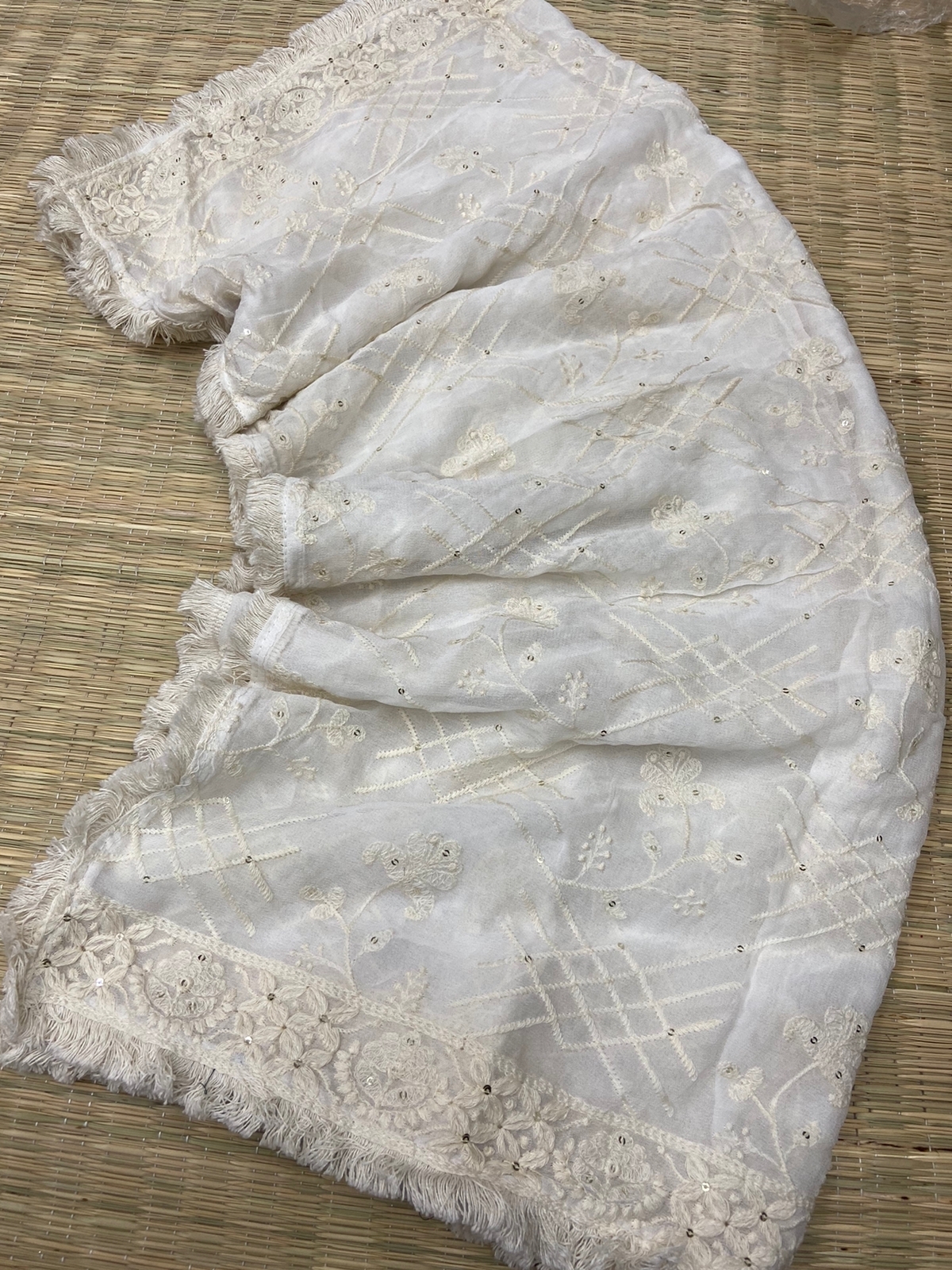 Dydable Duptta - Fabric Pure Viscose, 24 Inch Width, 2.50 Mtr Height | Embroidery & Sequins Work, Lace Broder, Thread Dydable