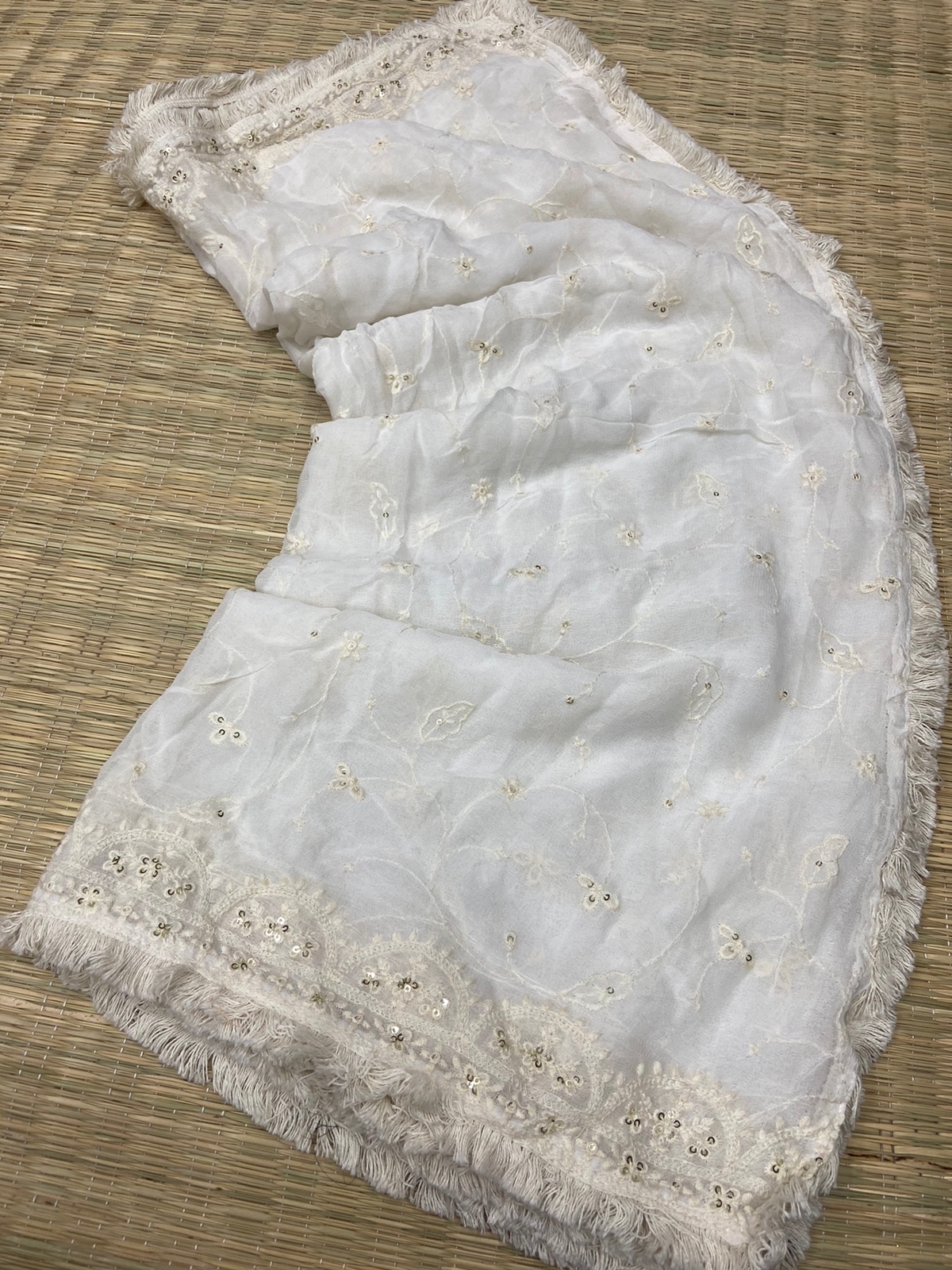 Dydable Duptta - Fabric Pure Viscose, 24 Inch Width, 2.50 Mtr Height | Embroidery & Sequins Work, Lace Broder, Thread Dydable
