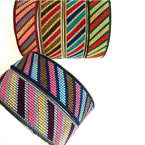 मल्टीकलर साड़ी बॉर्डर लेस