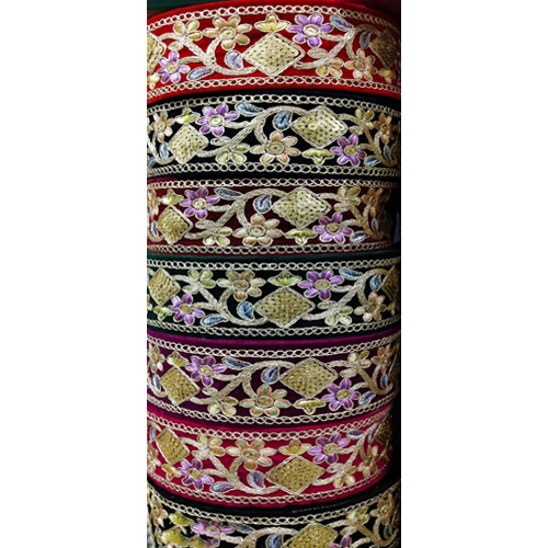 मल्टीकलर क्लासिक एम्ब्रायडरी लेस