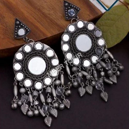 फैंसी ऑक्सीडाइज़्ड ईयररिंग्स लिंग: महिलाएं