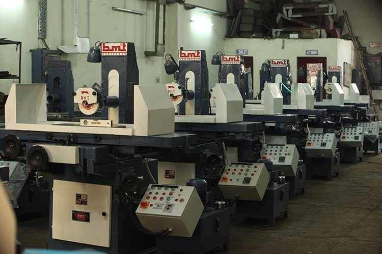 Hydraulic Surface Grinding Machine - Capacity: 500 Kg/day