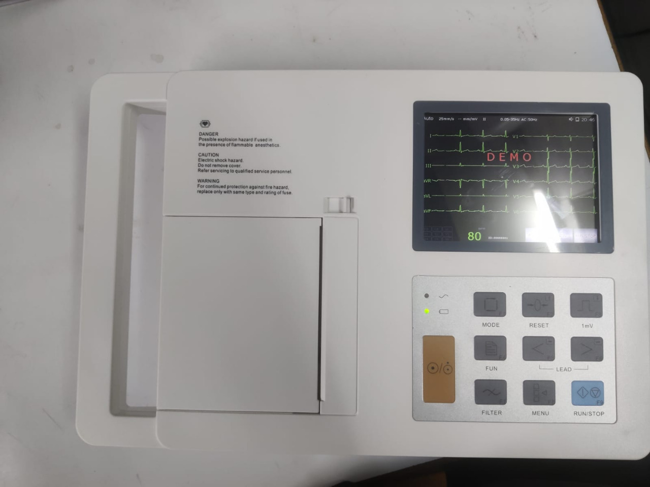 6 Channel Ecg Machine - Portable Easy To Use | Effortless Heart Monitoring And Compact Design