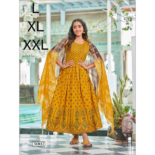 दुपट्टे के साथ येलो फ़ॉइल प्रिंटेड सूट