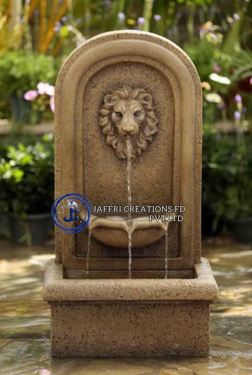 Lion Face Wall Fountain In Frp