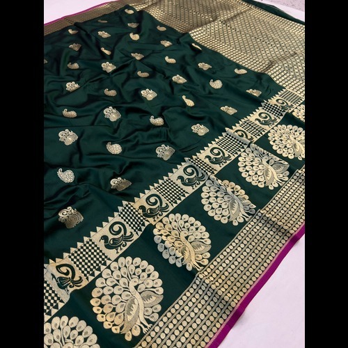 Banarasi Silk Saree - Luxurious Fabric, Intricate Traditional Weaves, Vibrant Colors, Exquisite Draping