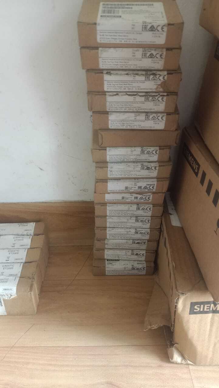 6es7 131-4bf00-0aa0 Siemens - Plastic, 15mm Width, 24v Dc, 8di Inputs | Compact, Modular, Easy Installation, Reliable Operation, Din Rail Mount