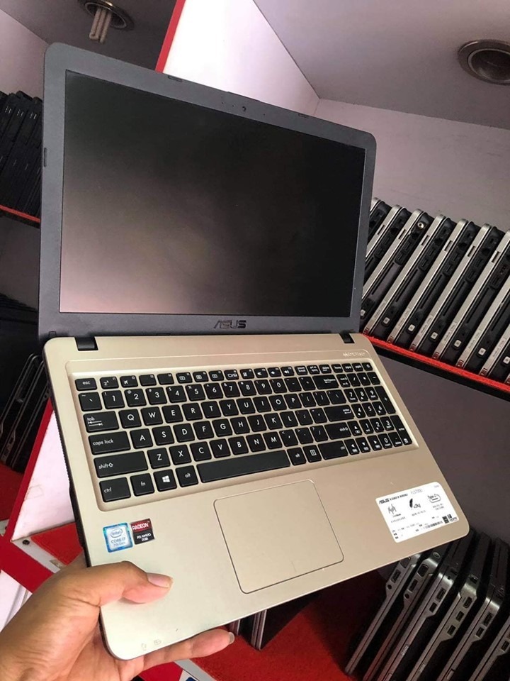 Bulk Stock Available Of Used Computer Laptops In Large Stock / Clean Used Laptop For Sale At Wholesale Prices