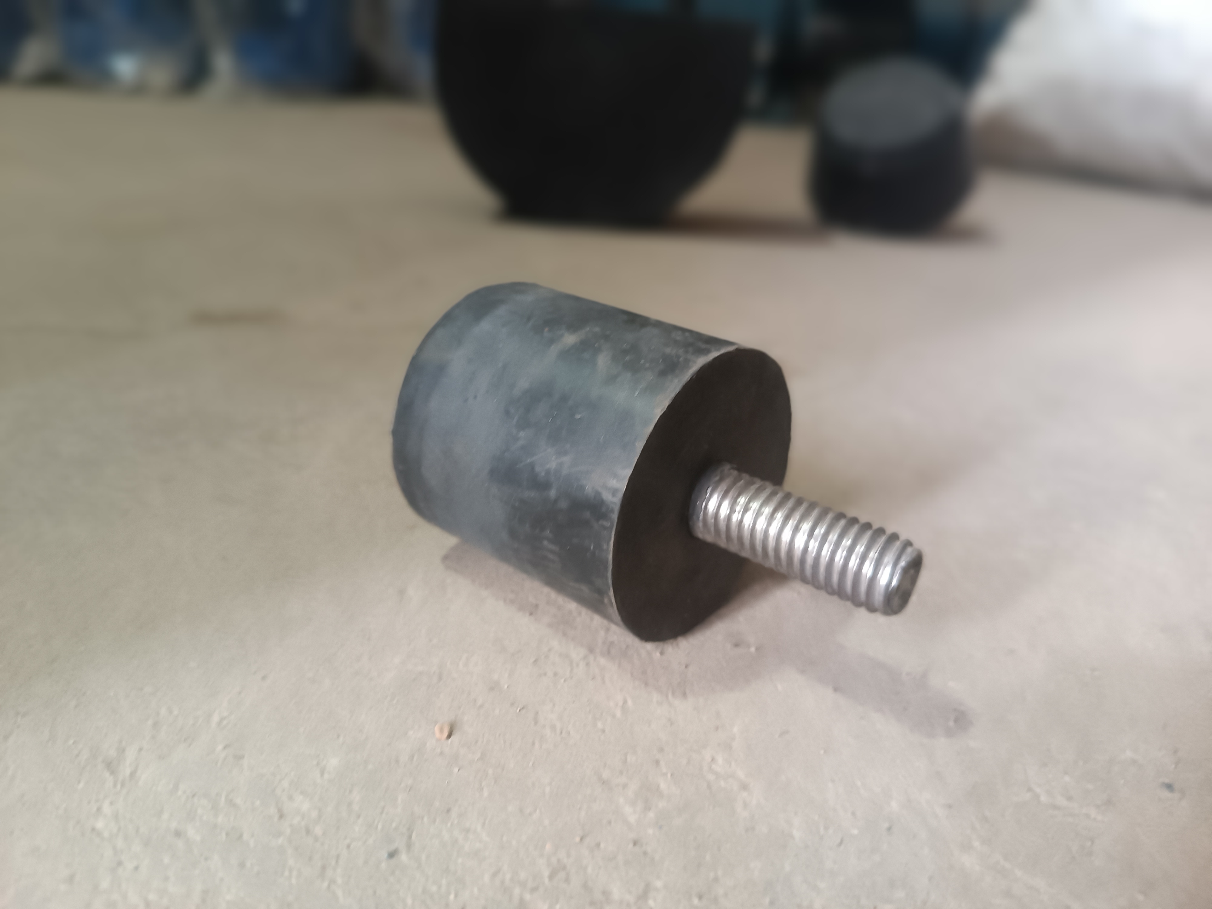 Crane Buffer - Rubber, 2x2 & 4x4 Inches | Black, M8 Thread Size, 30mm Height, -40 To 100°c Operating Temperature