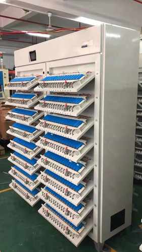 ग्रे 5v6a Ch512 18650/32650/26650 बेलनाकार सेल चार्ज और डिस्चार्ज एनालाइजर/प्रिज्मेटिक बैटरी टेस्टर/बैटरी साइकिल परीक्षक