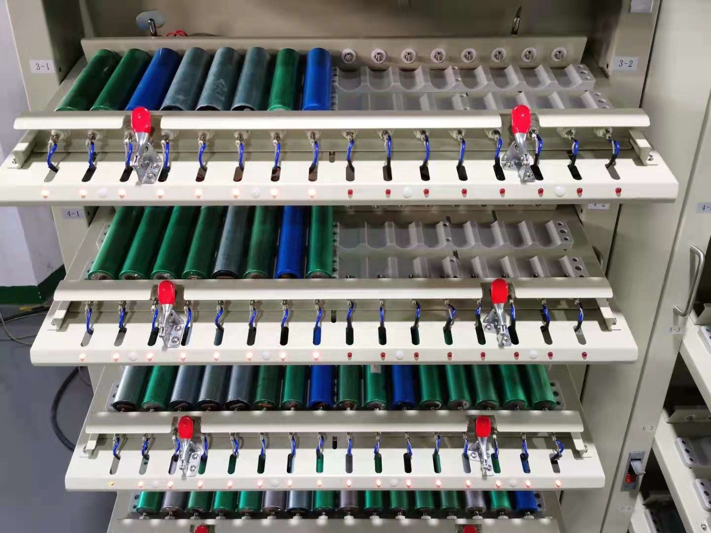 Cylindrical Cell Charge And Discharge Analyzer Application: Battery Industry