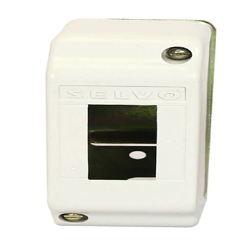 व्हाइट 2 पोल मैकबी एब्स एनक्लोजर