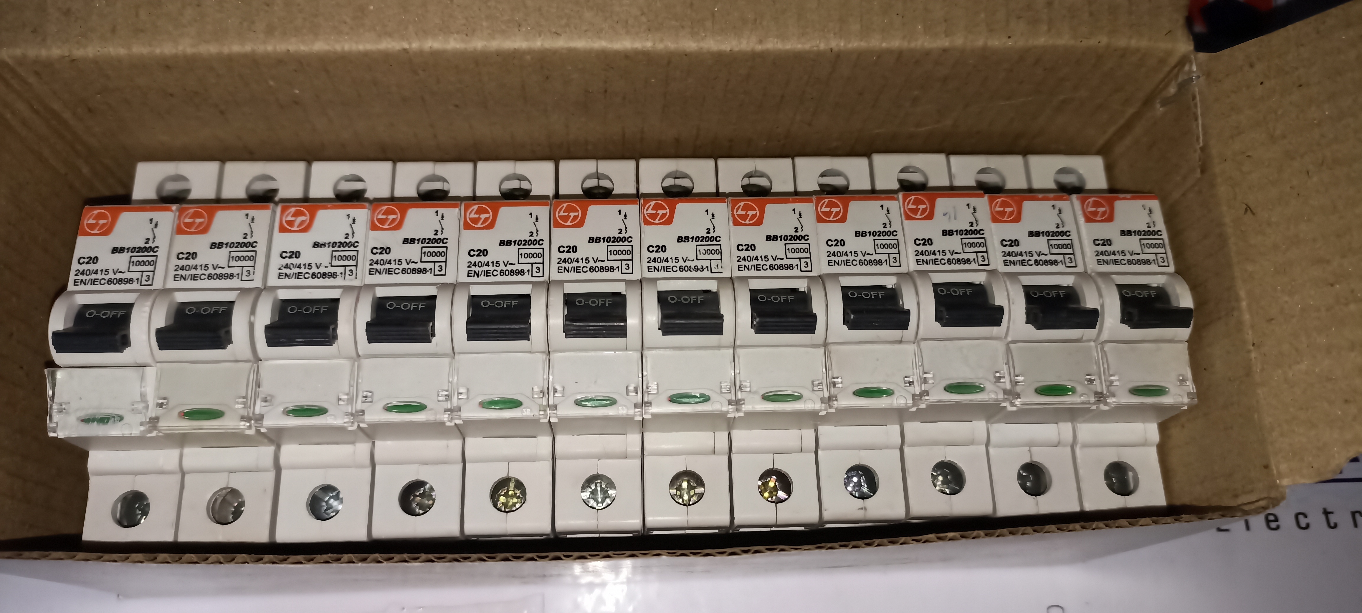 White Lt 20a Sp Mcb