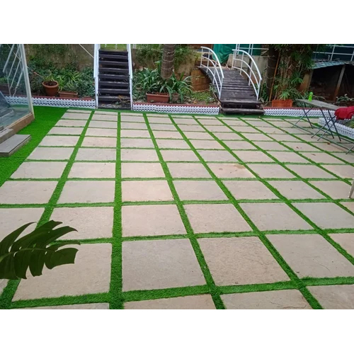 नॉन-स्लिप आर्टिफिशियल टर्फ