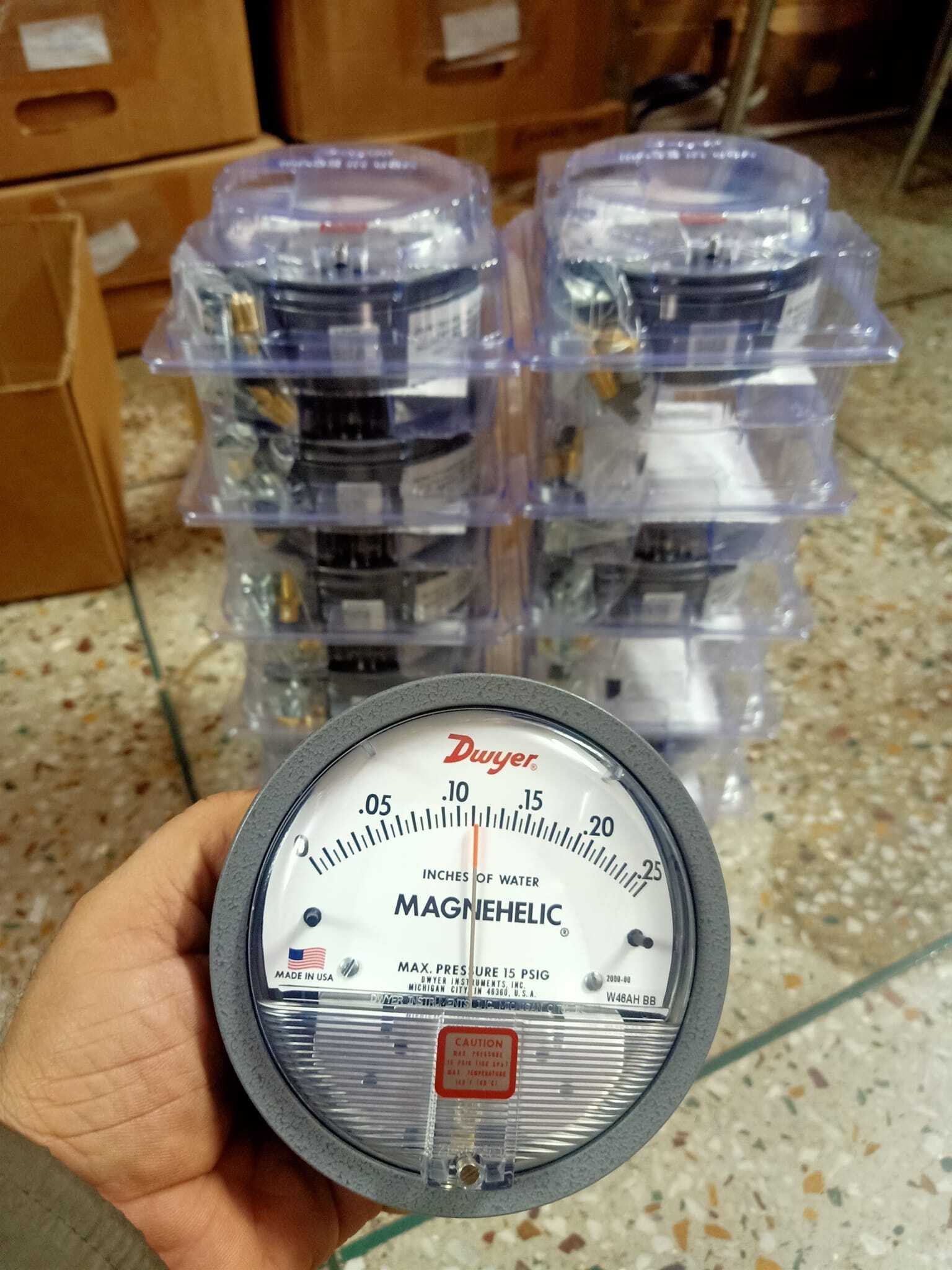 Dwyer Magnehelic Gauge For Batala Punjab Accuracy: A A 2% (-Ha Model A A 1) Of Fs (A A 3% (-Ha A A 1.5%) On -0