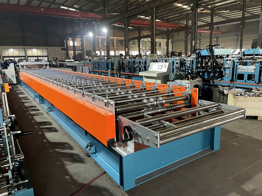 Automatic 1001c Roof Machines With Flying Cut