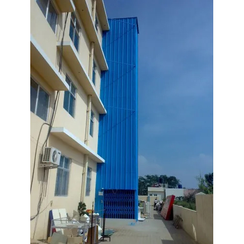 Three Phase Material Handling Lifts - Hydraulic Power Source, Strong Durable Platform | Easy To Operate, Available In Different Sizes, New Condition, Efficient Load Movement