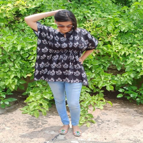 Ladies Short Kaftans - Lightweight Cotton Blend, Soft Fabric For Comfortable Wear - Perfect For Summer Relaxation And Beach Days