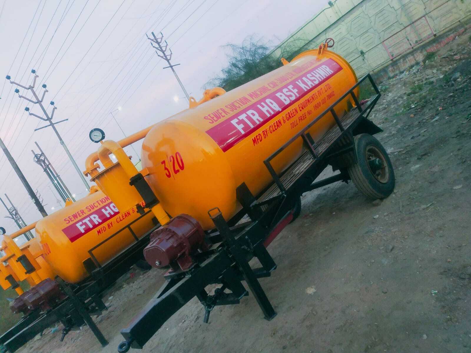 Sewer Suction Machine - Metal, 1000-5000 Ltr Capacity | 400 Cum/hr Vacuum Blower, Manual Cleaning, Custom Color Options, Brand New