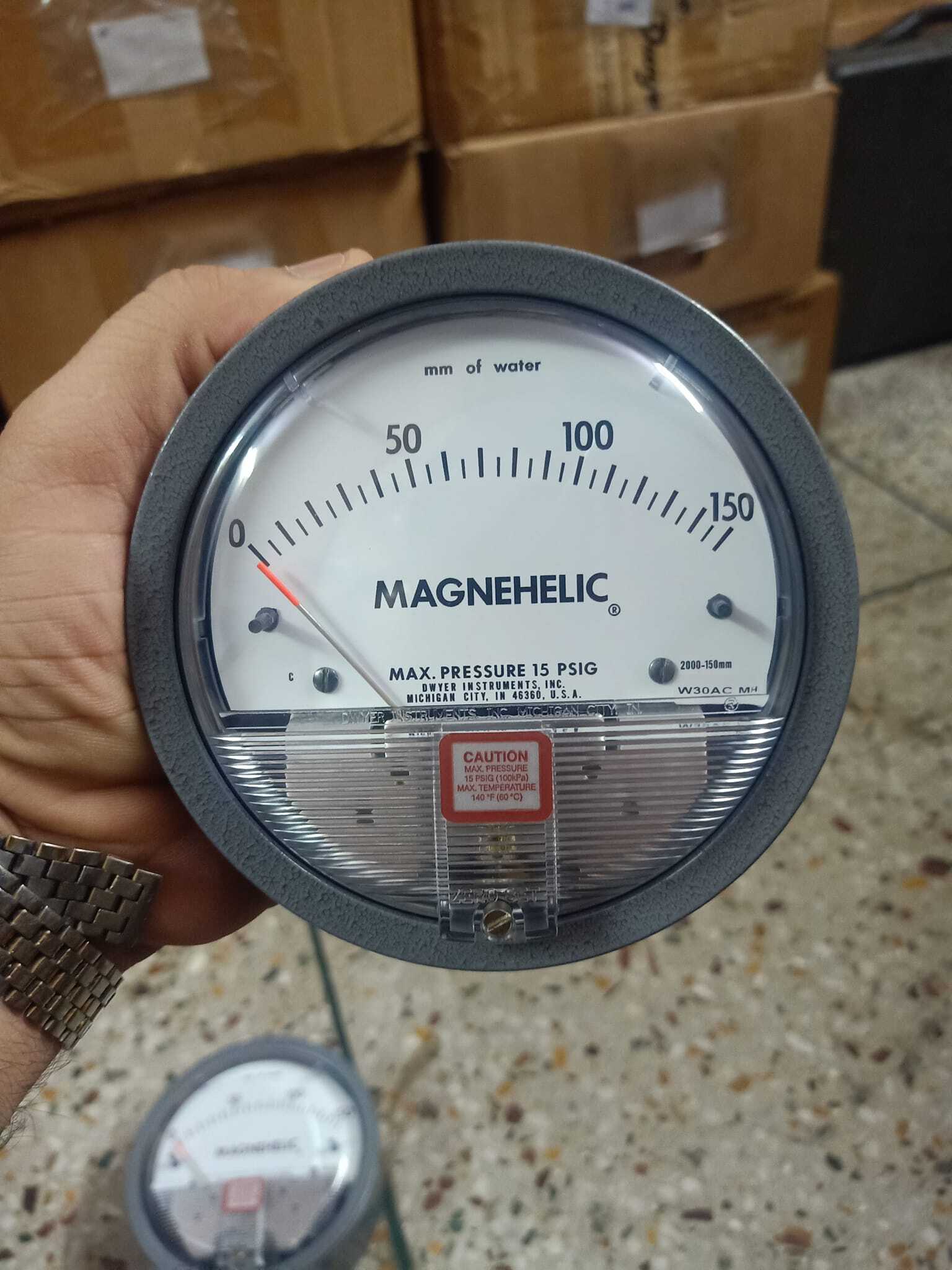 Dwyer Magnehelic Gauge For Basti Uttar Pradesh Accuracy: A 2% (-Ha Model A 1) Of Fs (A 3% (-Ha A 1.5%) On -0