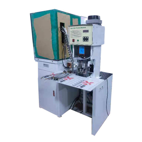 उच्च दक्षता वाली 3 पिन इन्सर्ट क्रिम्पिंग मशीनें