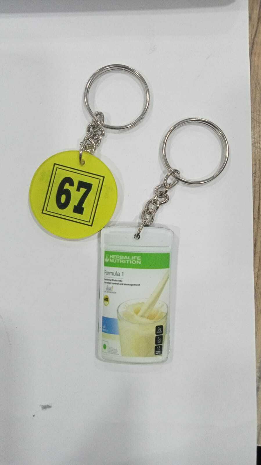 Acrylic Sandwich Keychain - Color: Yellow