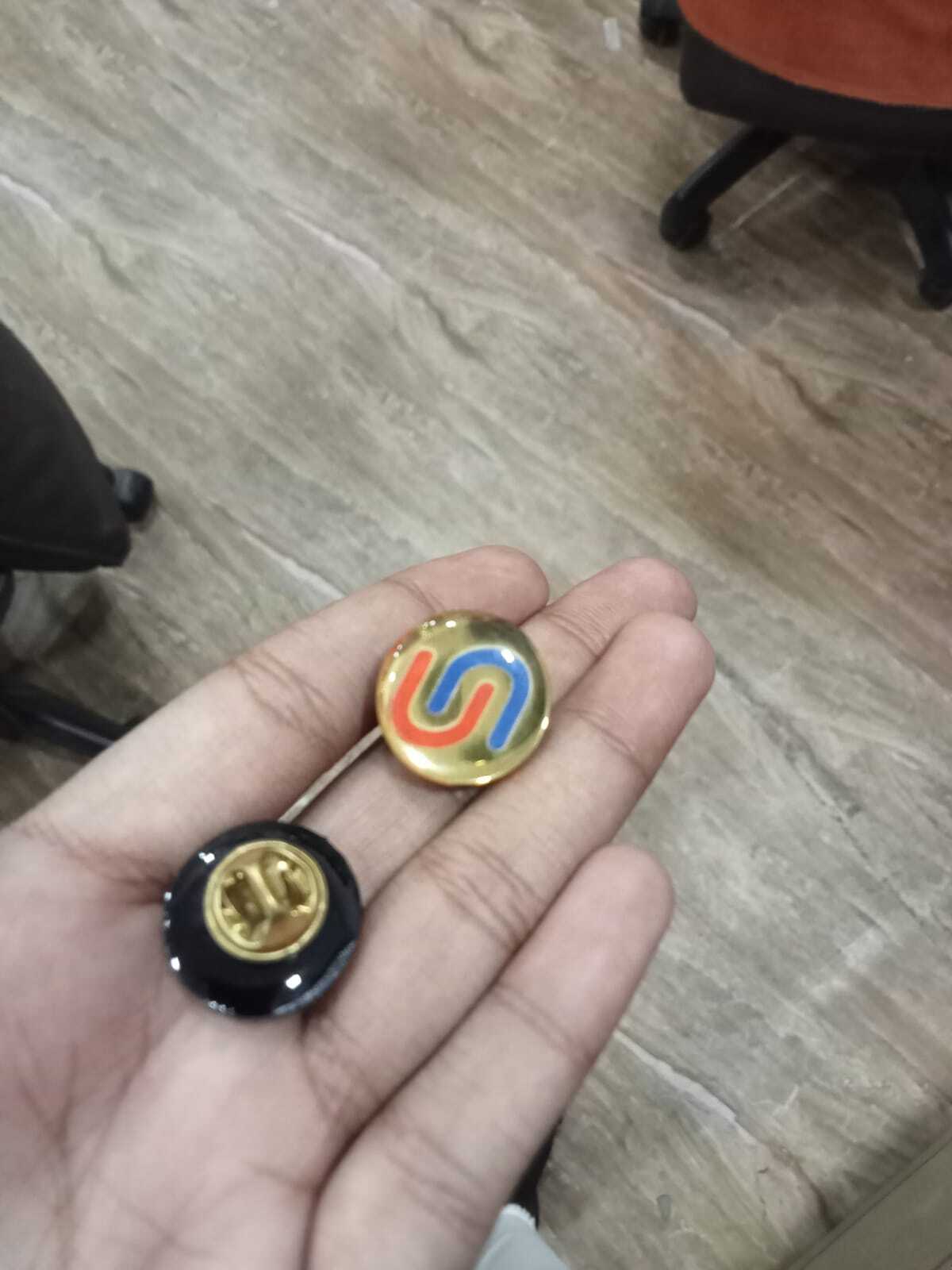 Printed Golden Badge - Customized Golden Acrylic, High Gloss Finish, Round Shape, Pin Type | Logo Style: Custom Design, Pattern: Printed