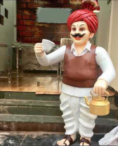 मल्टीकलर टी मैन स्टैच्यू