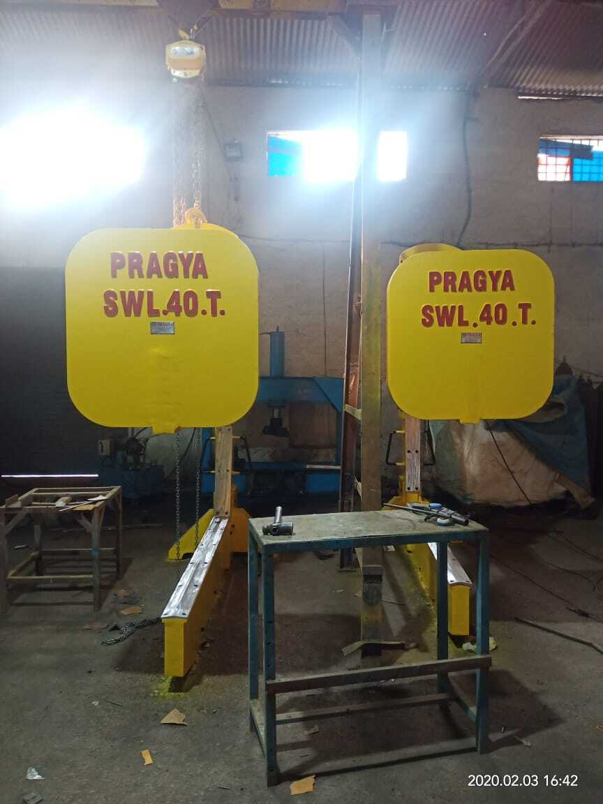 Yellow C Hook Lifter