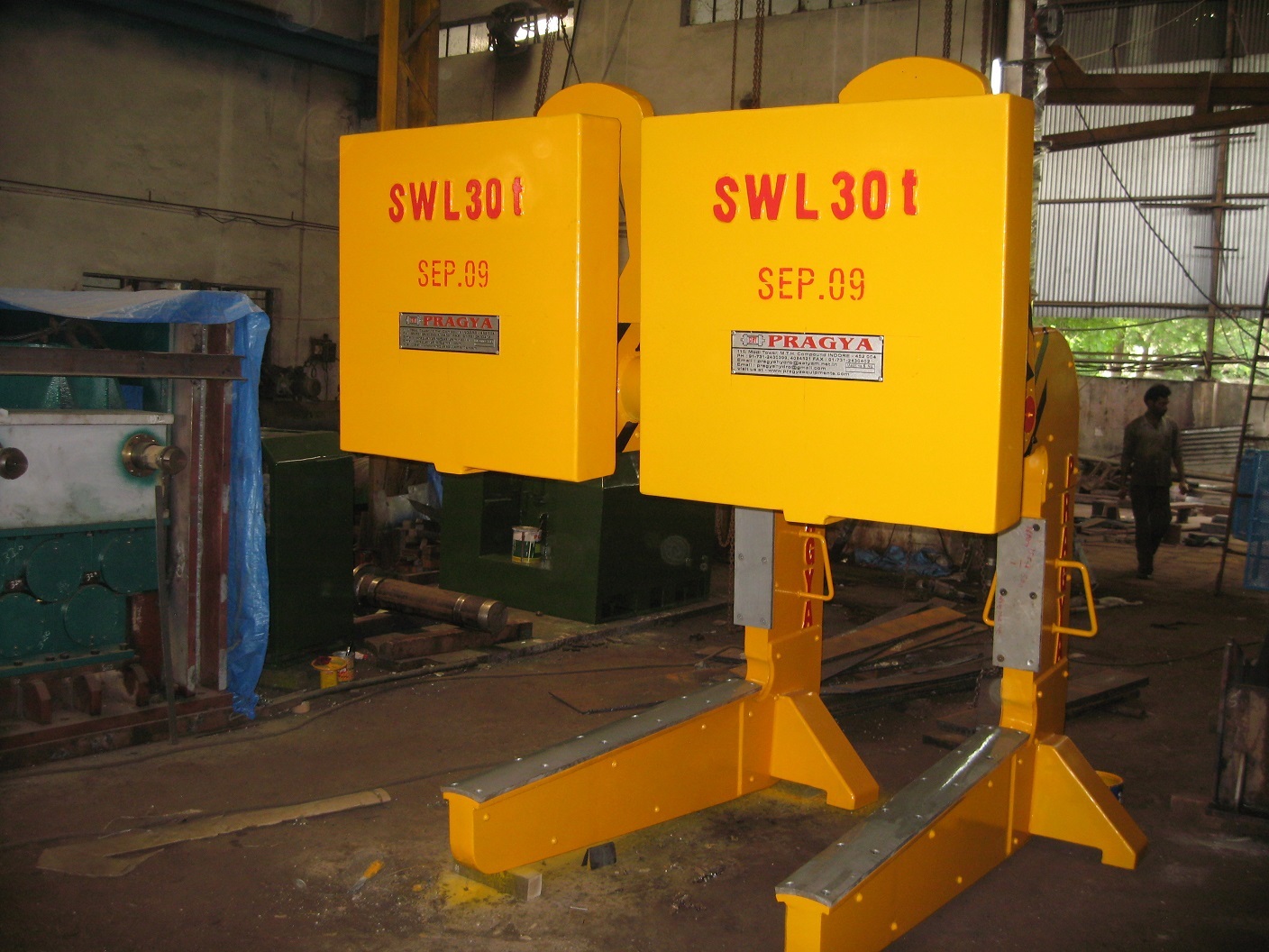 Yellow C Hook Lifter